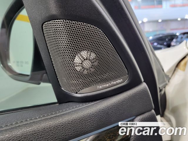 BMW X6 2017 — photo 8