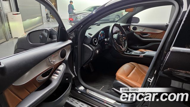 Mercedes-Benz GLC-Class 2021 — photo 10