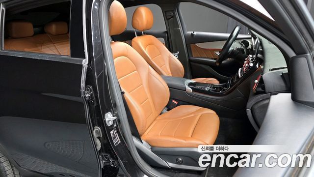 Mercedes-Benz GLC-Class 2021 — photo 12