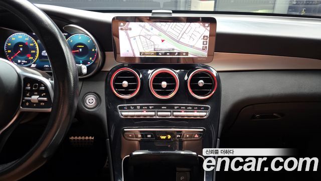 Mercedes-Benz GLC-Class 2021 — photo 16