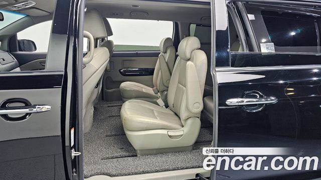 Kia Canival 2020 — photo 12