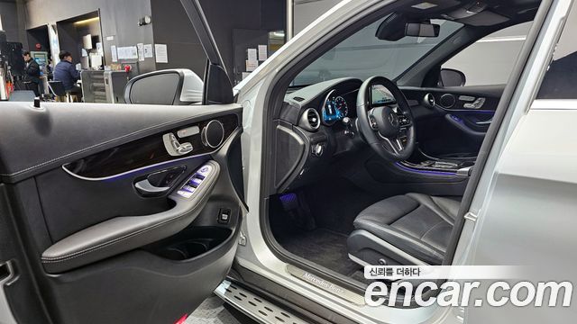 Mercedes-Benz GLC-Class 2020 — photo 11