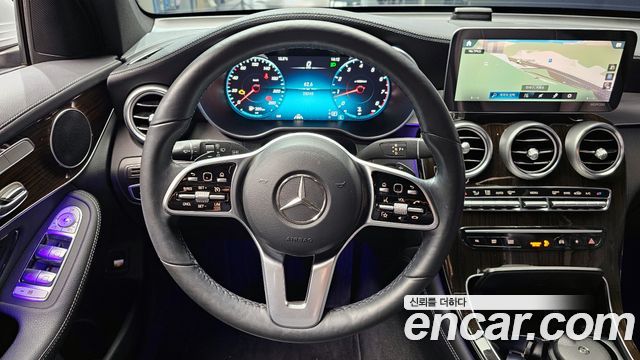 Mercedes-Benz GLC-Class 2020 — photo 13