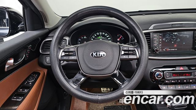 Kia Sorento 2018 — photo 13