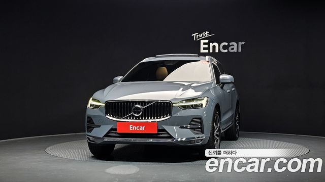 Volvo XC60 2023 — photo 3
