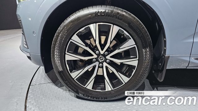 Volvo XC60 2023 — photo 5