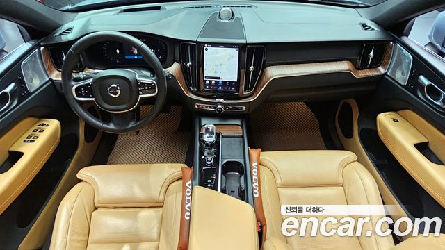 Volvo XC60 2023 — photo 7