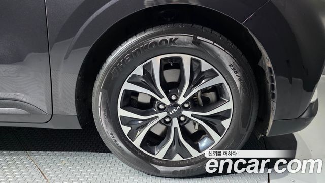 Kia Canival 2021 — photo 5