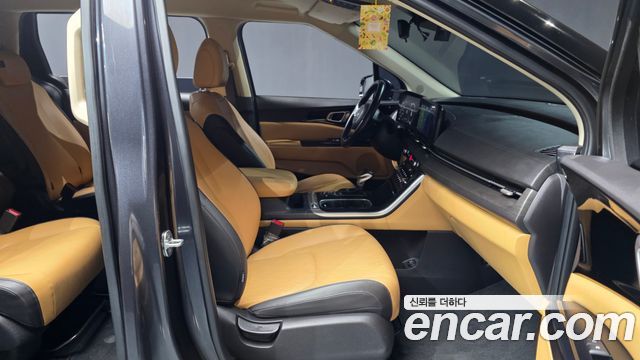 Kia Canival 2021 — photo 11