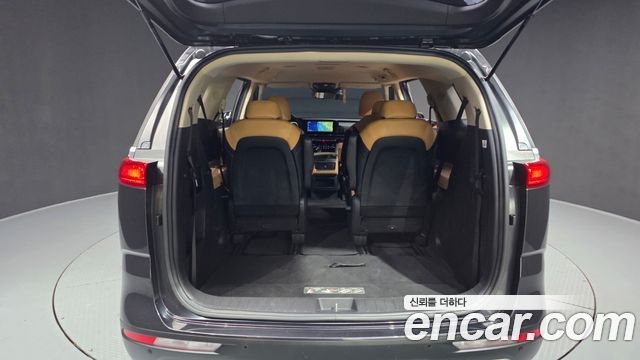 Kia Canival 2021 — photo 20