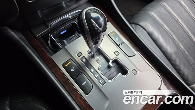 Hyundai Equus 2012 — photo 9
