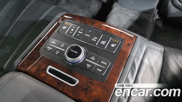 Hyundai Equus 2012 — photo 19
