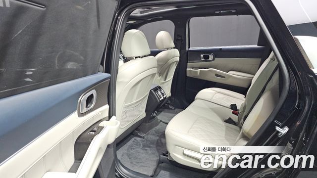 Kia Sorento 2023 — photo 12