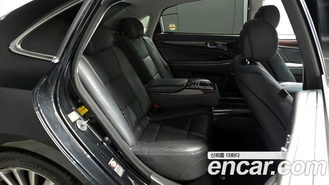 Hyundai Equus 2015 — photo 12