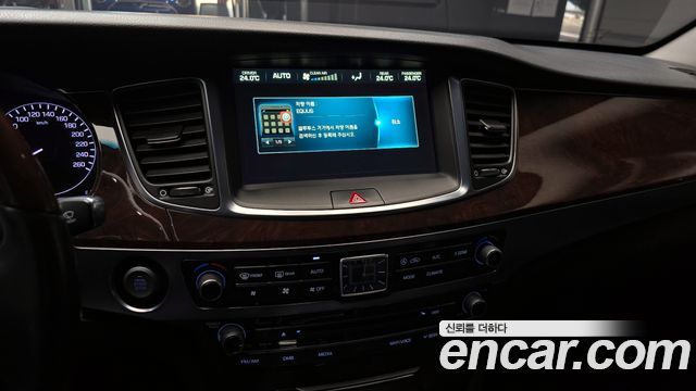 Hyundai Equus 2015 — photo 17