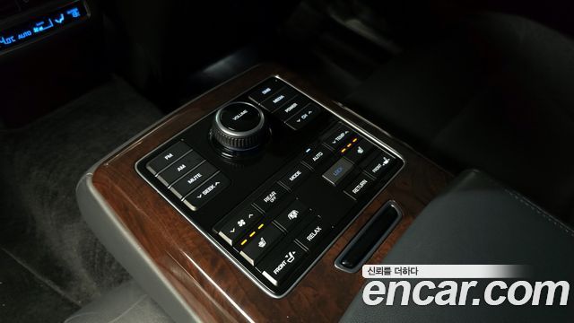Hyundai Equus 2015 — photo 18