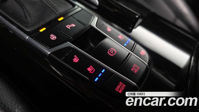 Kia K7 2017 — photo 18