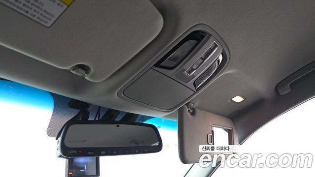 Kia K7 2017 — photo 19