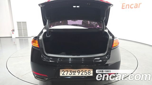 Kia K7 2017 — photo 20