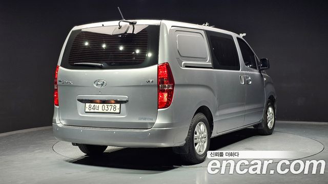 Hyundai Starex 2021 — photo 2
