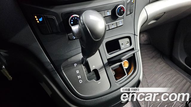 Hyundai Starex 2021 — photo 9