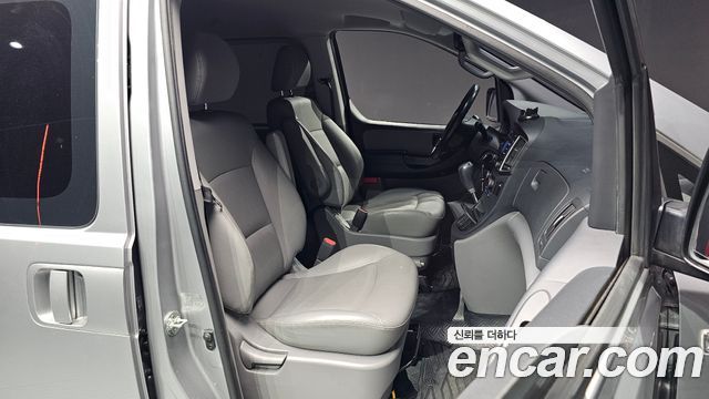 Hyundai Starex 2021 — photo 10