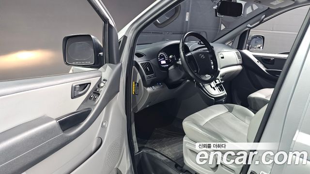Hyundai Starex 2021 — photo 12