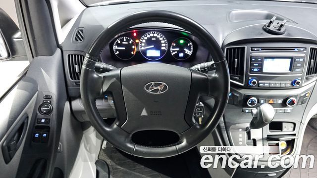 Hyundai Starex 2021 — photo 13