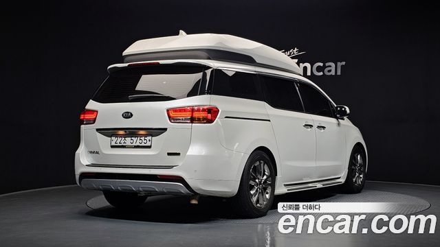 Kia Canival 2016 — photo 2