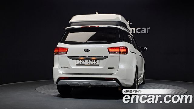 Kia Canival 2016 — photo 4