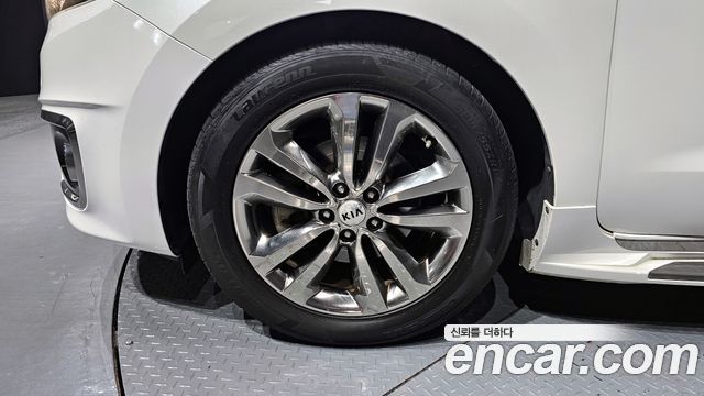 Kia Canival 2016 — photo 5