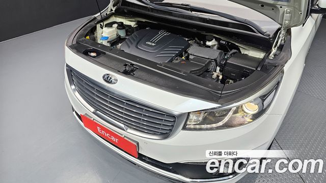 Kia Canival 2016 — photo 6