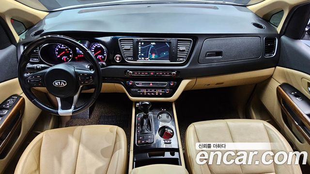 Kia Canival 2016 — photo 7