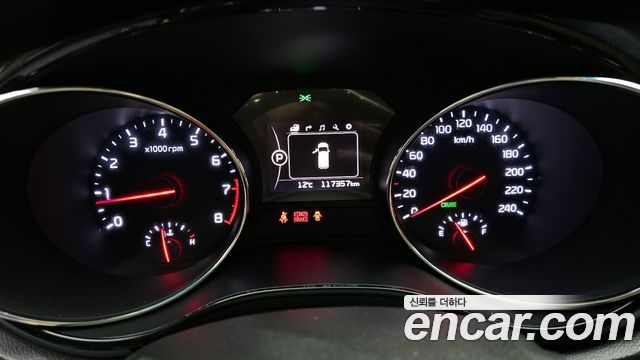 Kia Canival 2016 — photo 8