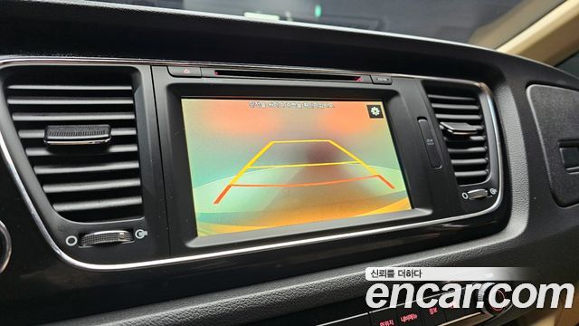 Kia Canival 2016 — photo 15