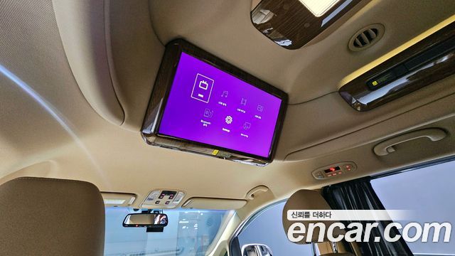 Kia Canival 2016 — photo 19