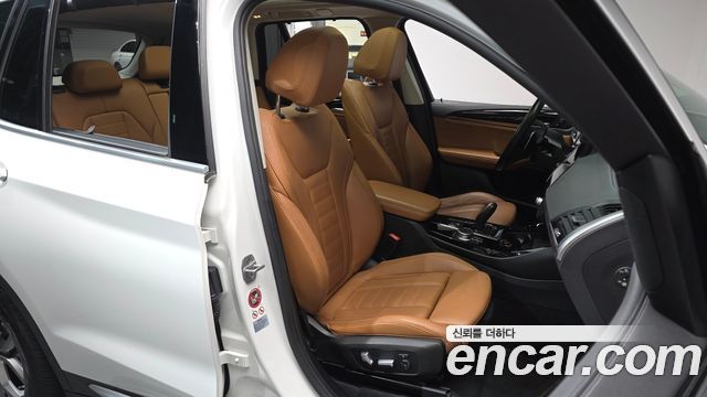 BMW X3 2018 — photo 12