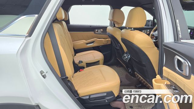 Kia Sorento 2023 — photo 12