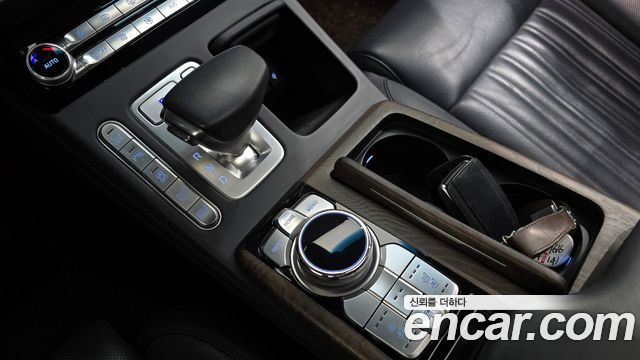 Genesis G90 2019 — photo 9