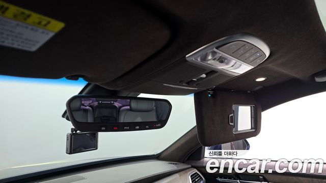 Genesis G90 2019 — photo 18