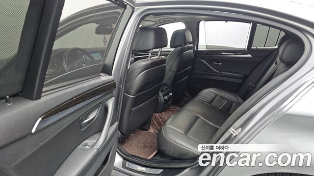 BMW 5-Series 2016 — photo 12