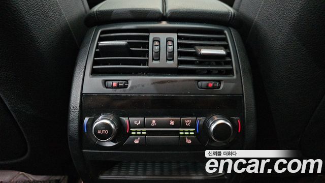 BMW 5-Series 2016 — photo 19