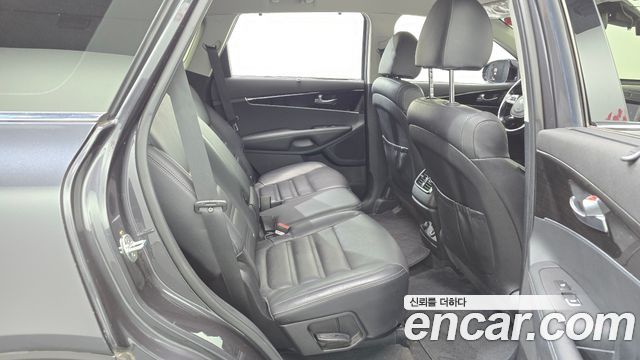 Kia Sorento 2019 — photo 12