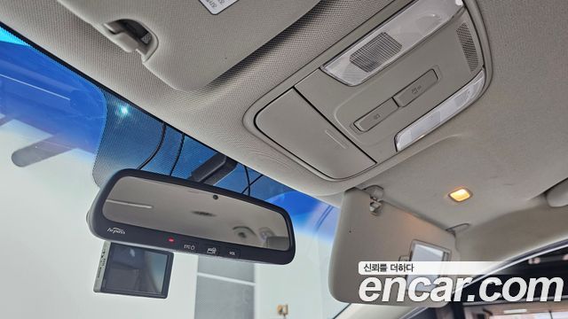 Kia Canival 2016 — photo 19