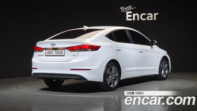 Hyundai AVANTE 2018 — photo 2