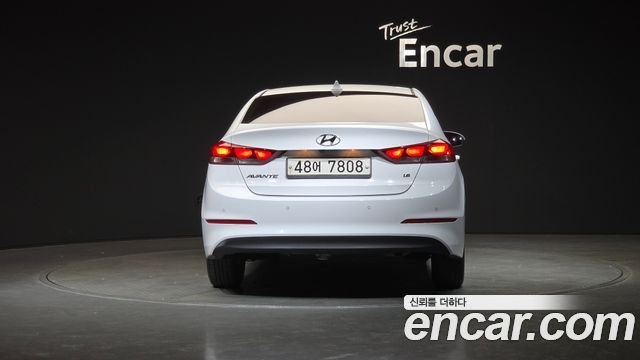 Hyundai AVANTE 2018 — photo 4