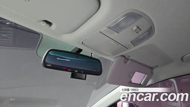 Hyundai AVANTE 2018 — photo 18