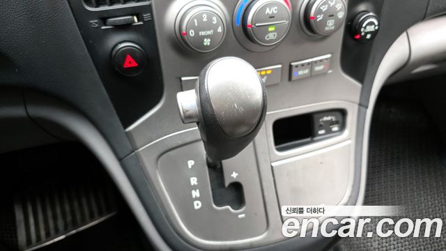 Hyundai Starex 2012 — photo 9