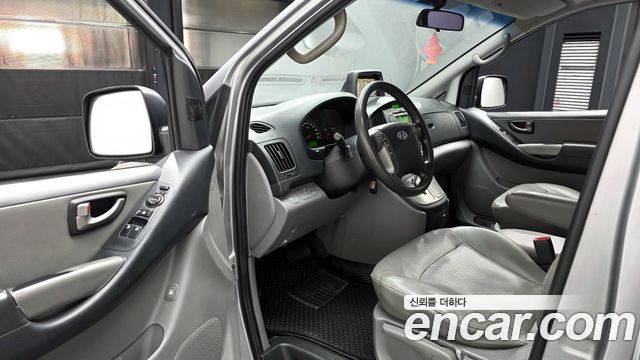 Hyundai Starex 2012 — photo 10