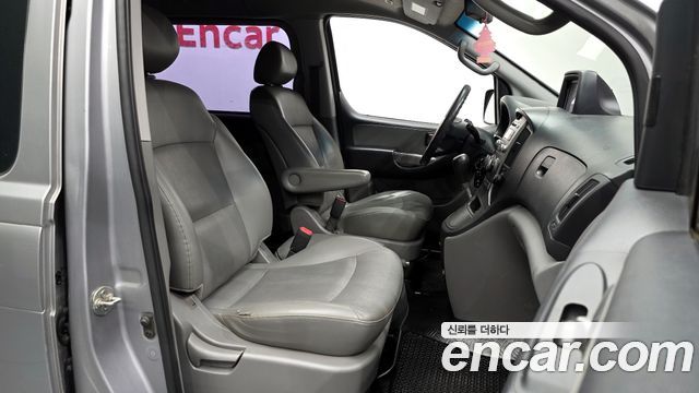 Hyundai Starex 2012 — photo 11